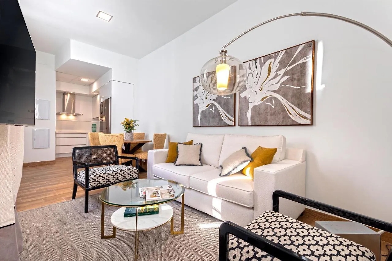 Genteel Home Recaredo セビリア アパート