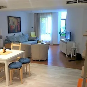 Apartamento Corazón De Nervión, Excelente Ubicación, Parking, Sevilha