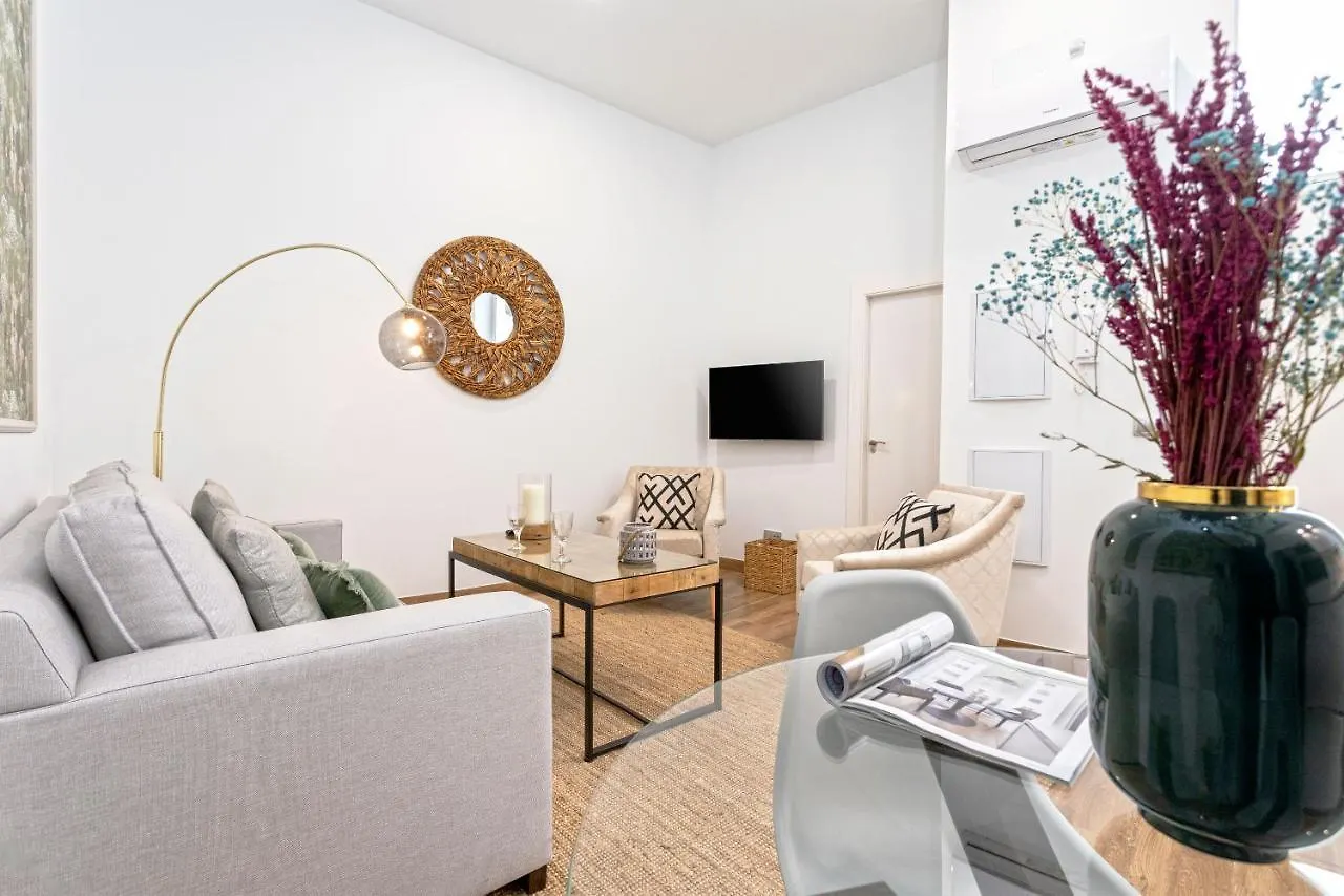 Genteel Home Recaredo Seville Apartment